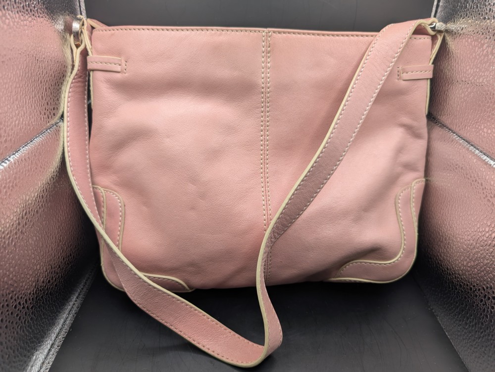 Vtg Etienne Aigner pale pink shoulder bag