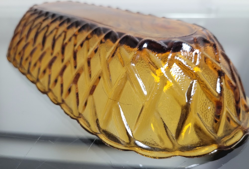 VTG Indiana Glass celery dish in Pretzel