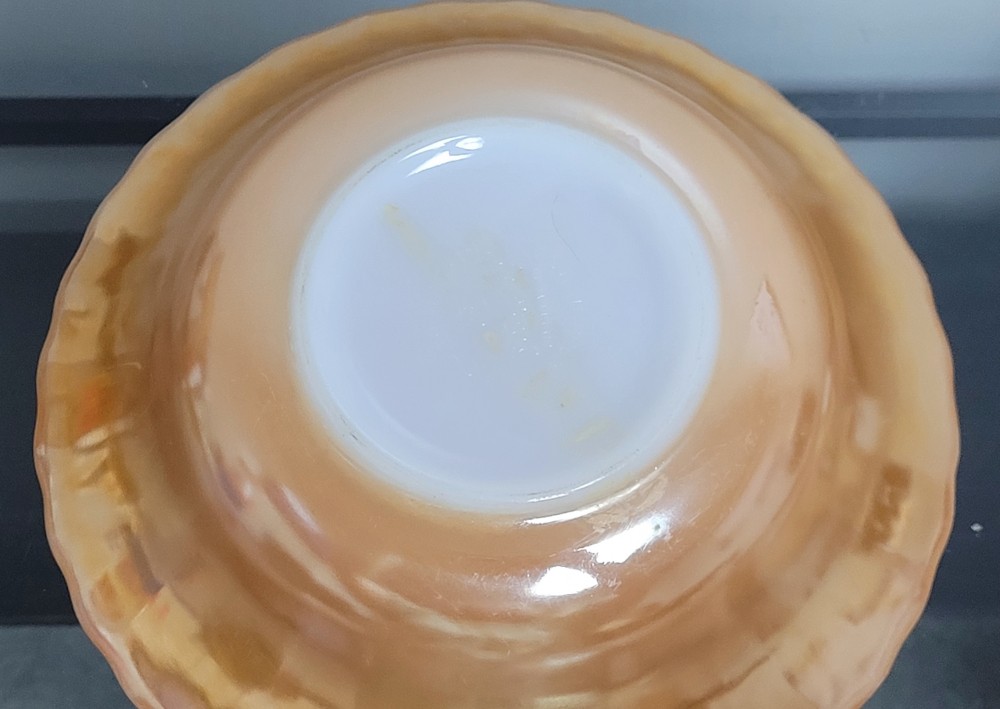VTG AH Fire King Peach LustreWear salad