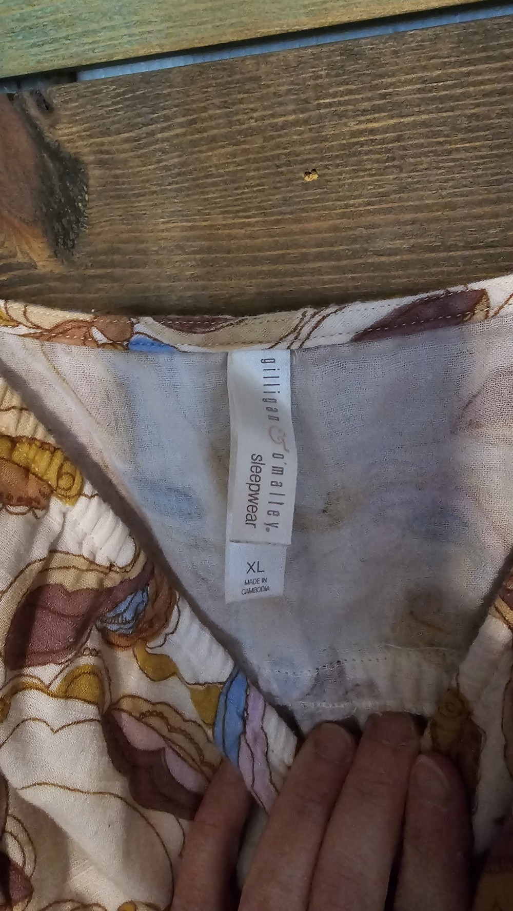 Gillian O'Malley cream-colored floral and paisley print camisole (size XL)
