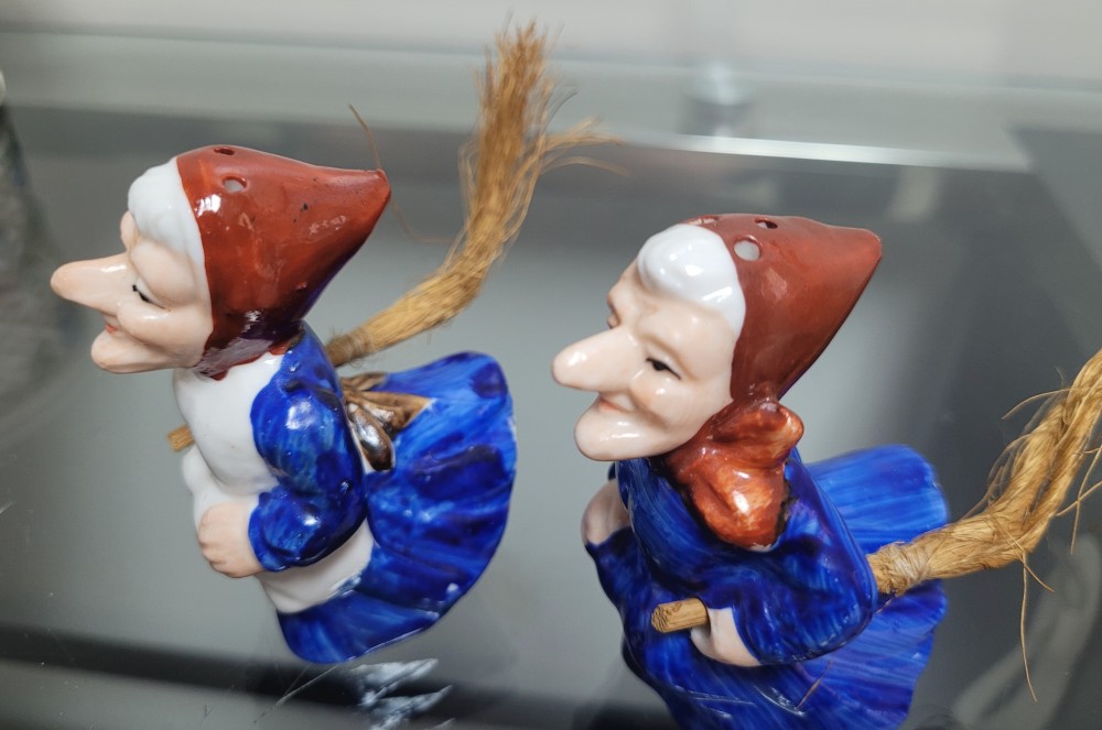 VTG 1979 Kitchen Witch Salt and Pepper with brooms