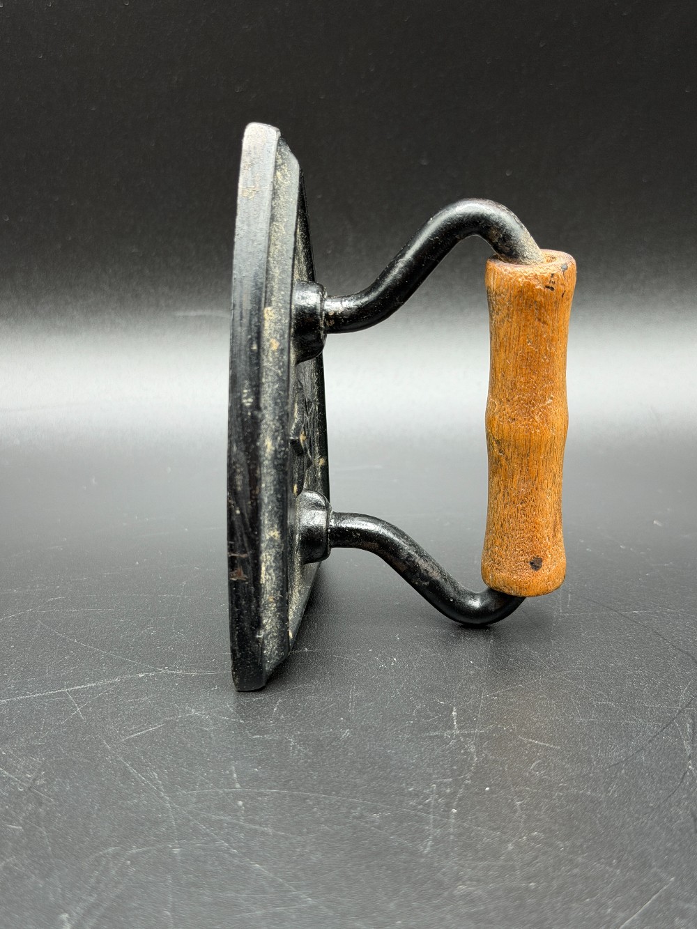Antique Miniature Cast Iron Sad Iron – 3.5