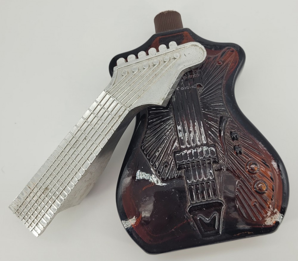 VTG 1970s Avon Electric Guitar Wild Country aftershave bottle