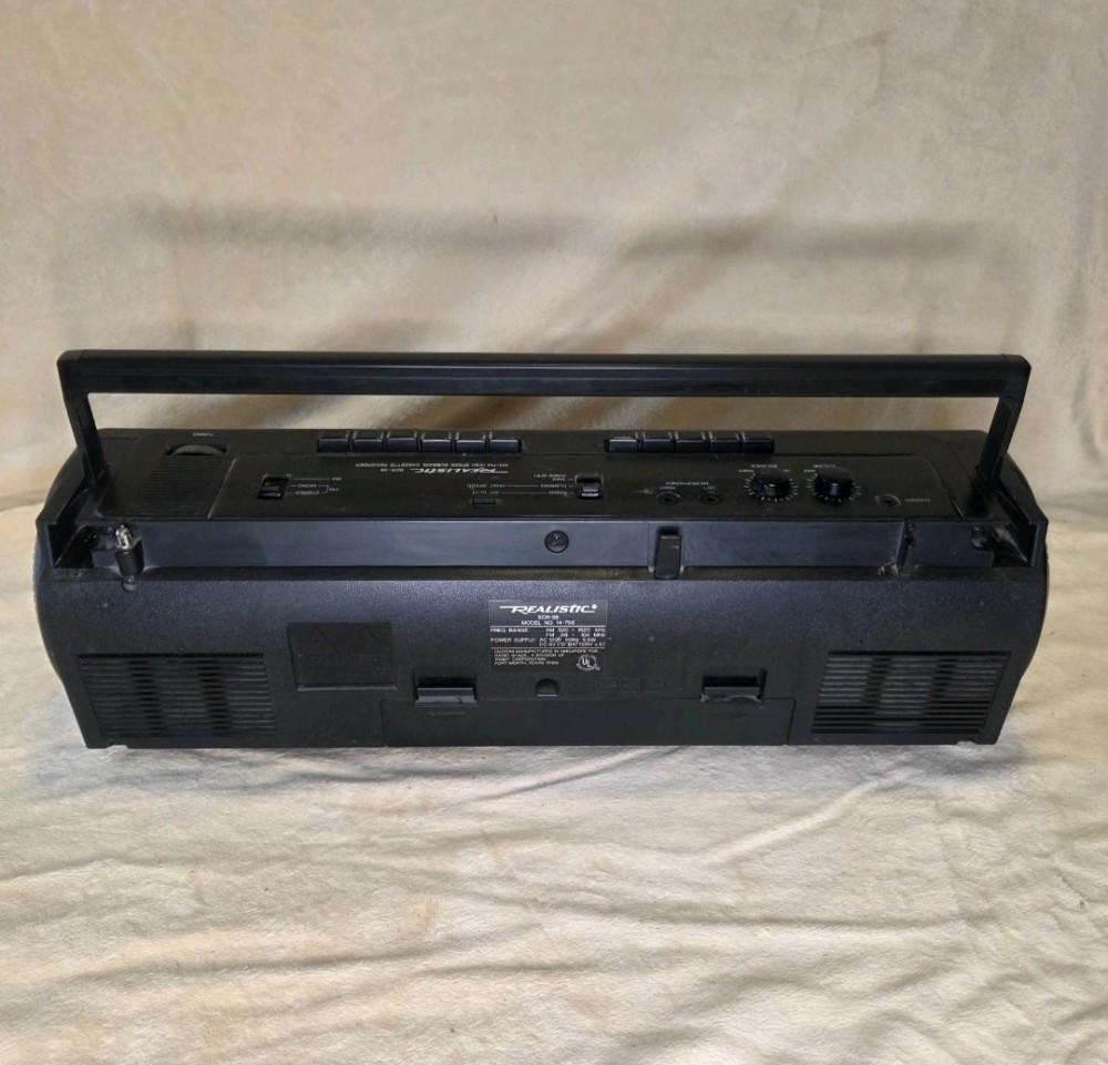 VTG Realistic SCR-8 AM/FM Cassette Player-As Is