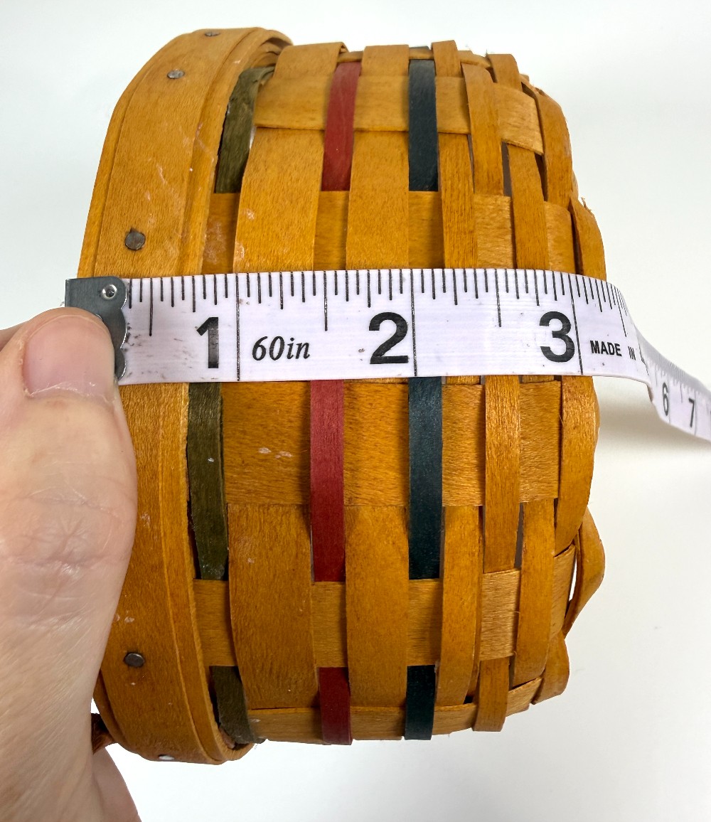 Longaberger round basket with liner