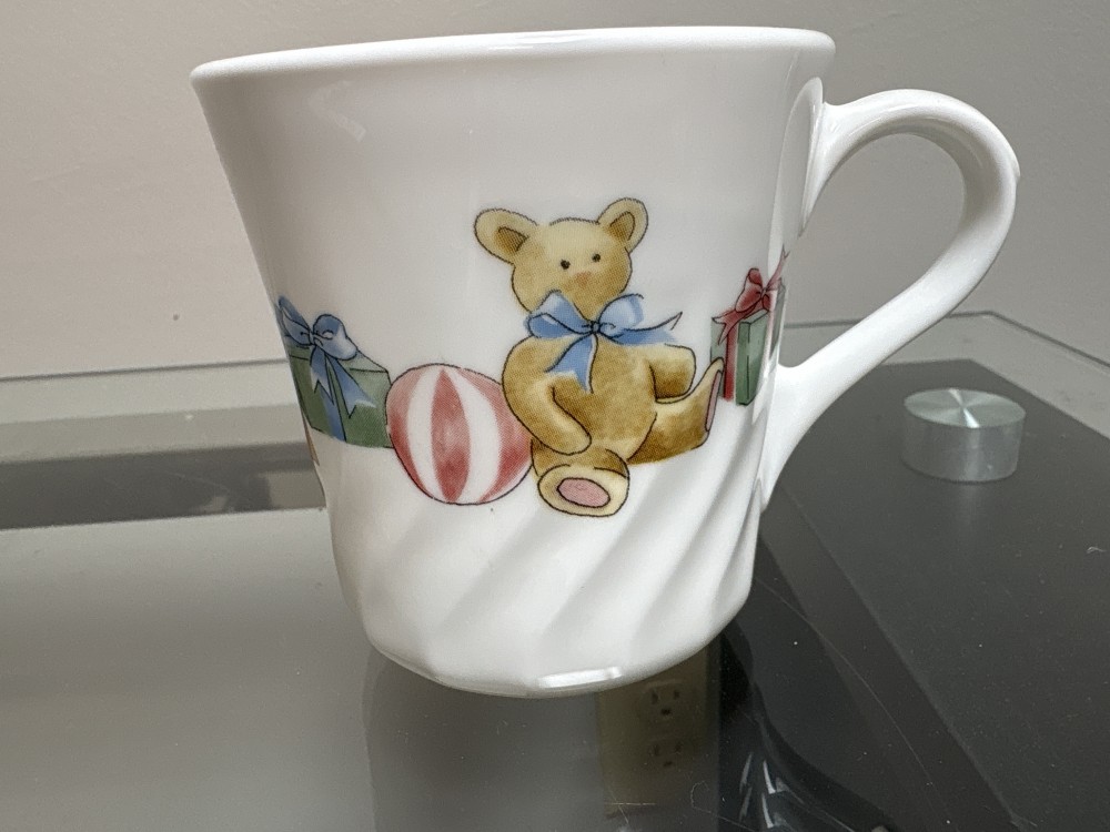 Corelle Corning Holiday Magic Teddy Bear Christmas Swirl Mug As-is