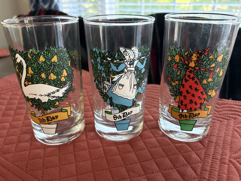 12 Days of Christmas Anchor Hocking Vintage Glass Set - Set of 12 12oz Glasses