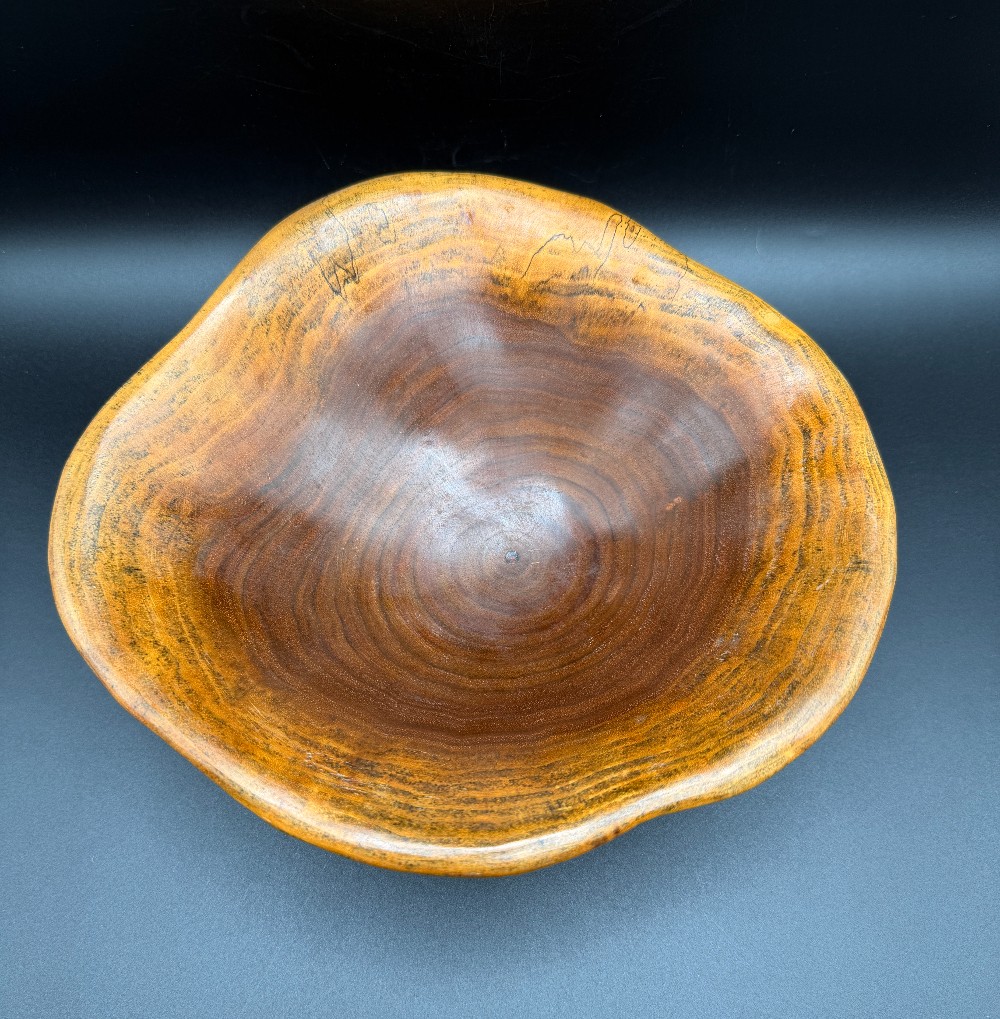 Signed Lindsay Frost Walnut Studio Art Bowl #651 – Spalted Live Edge Turning
