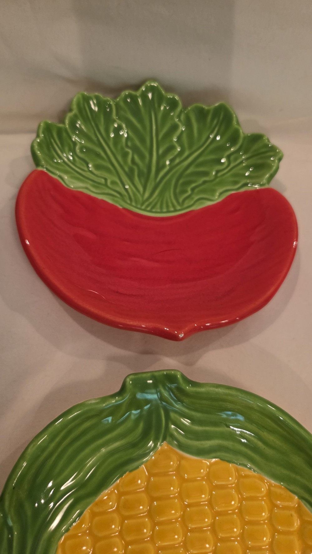 KP-379 4 vtg ceramic veggie plates