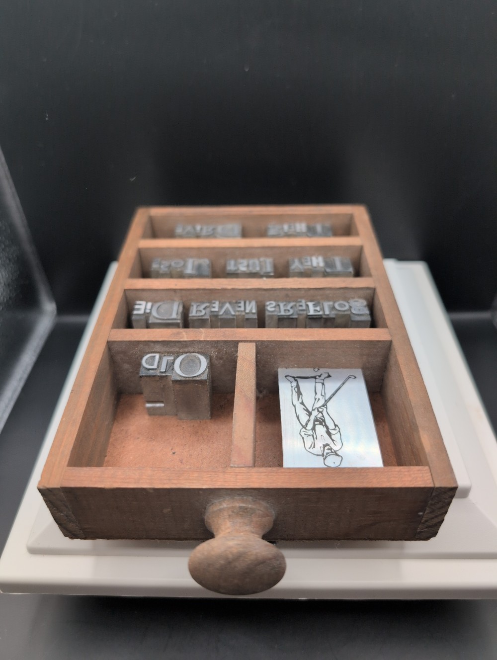 Backwords handmade golf-theme typecut shelf