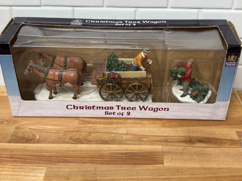 Carole Towne Christmas Tree Wagon Lemax Christmas Village  2004 Set of 2 43451