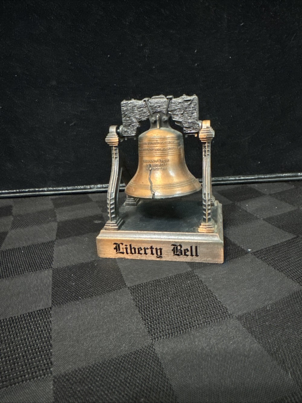 AUTHENTIC REPLICA OF LIBERTY BELL/STAND