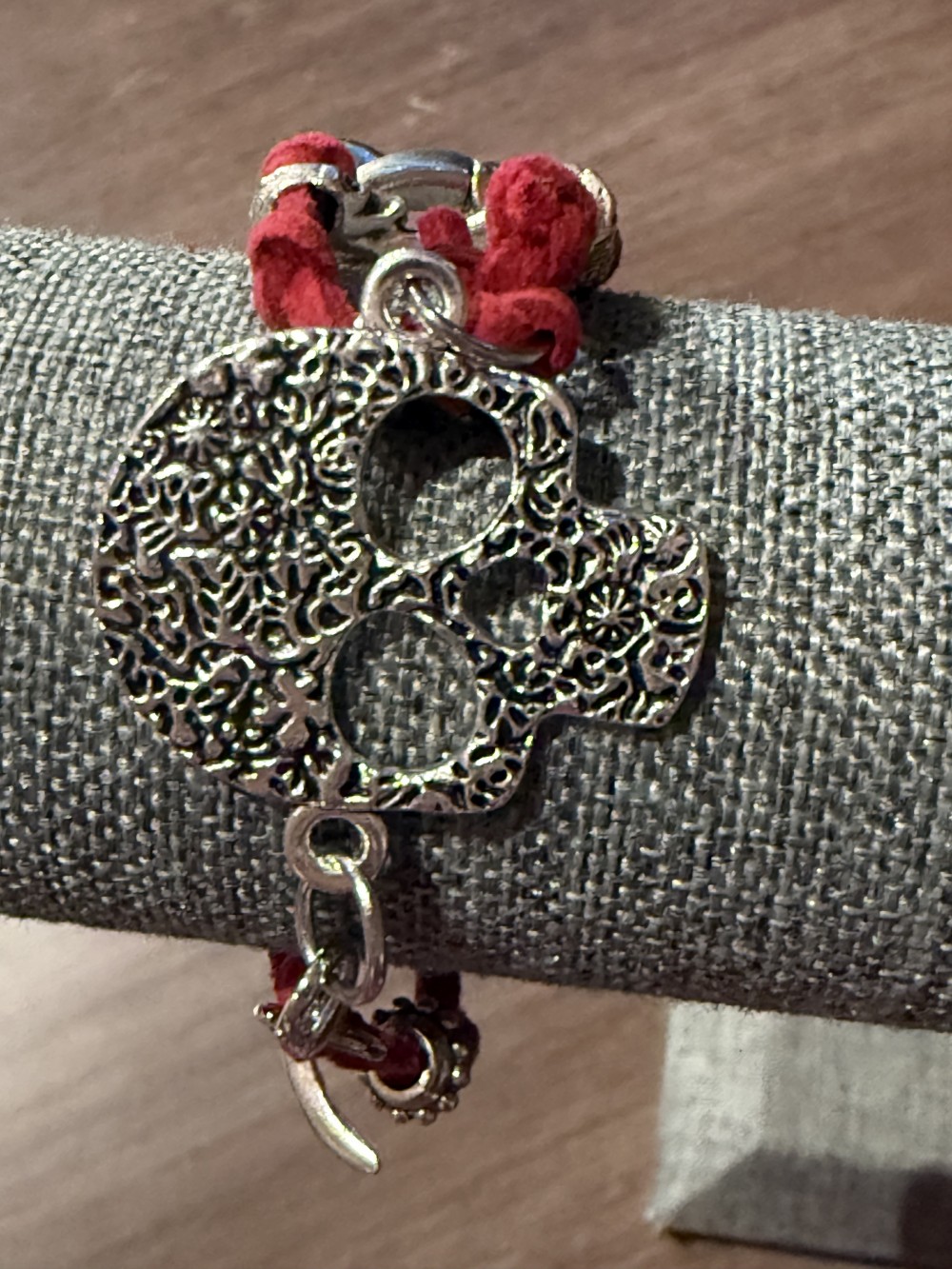 Bracelet - Silver skull Red leather bead accents