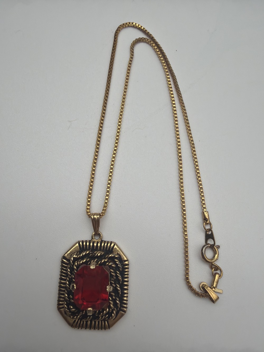 Vtg Sarah Coventry Ruby Red Glass Pendant Necklace