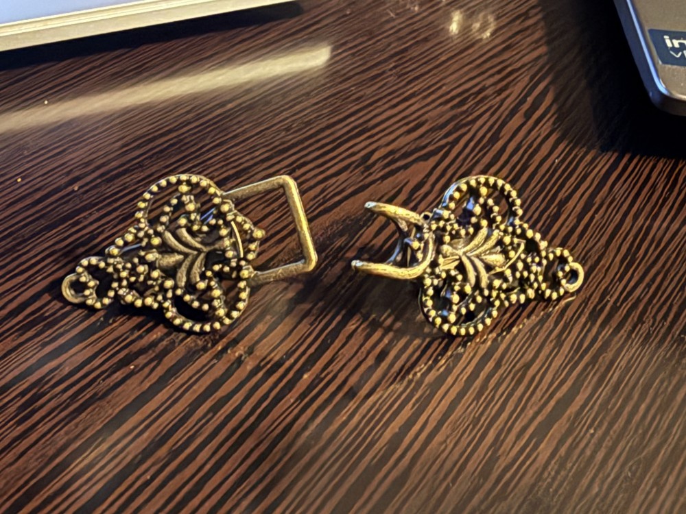 Sweater Clip, Cloak Clip, Dress Clip: Filigree Dotted