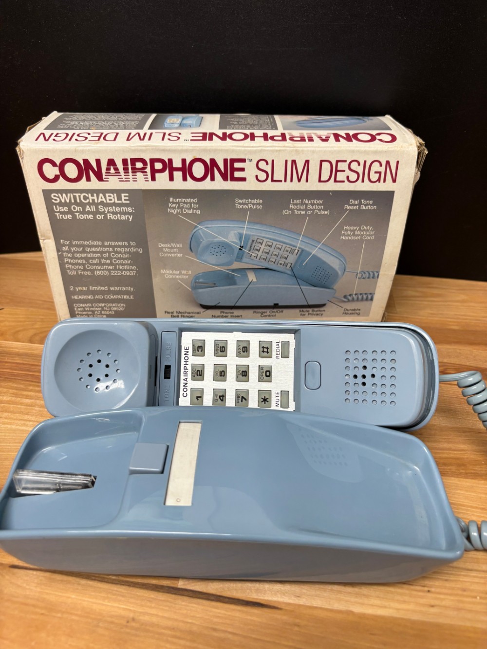 Conairphone Slim Design Blue Corded Telephone Lighted Dial Desk Wall Mount