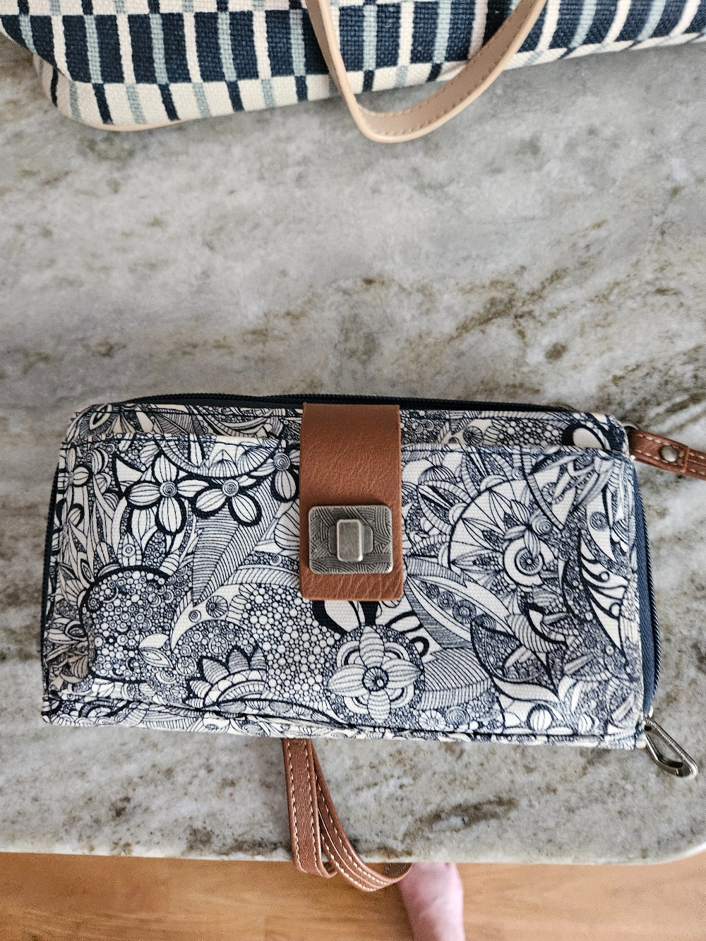 Cross body wallet w/ phone holder