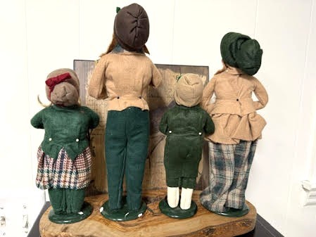 1989-91 Byer's Choice Holiday Carolers  4 Dolls &  A Dog