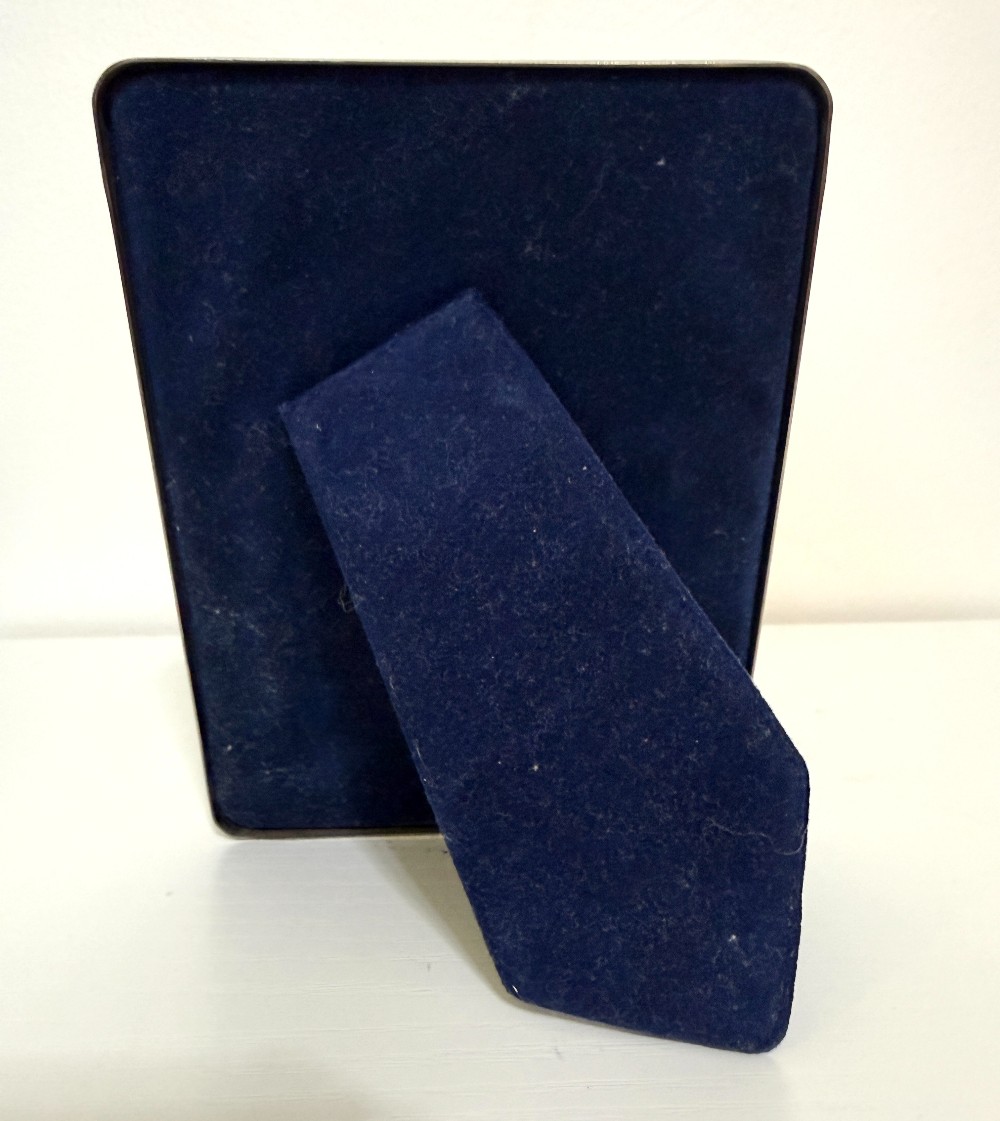 Silver tone frame