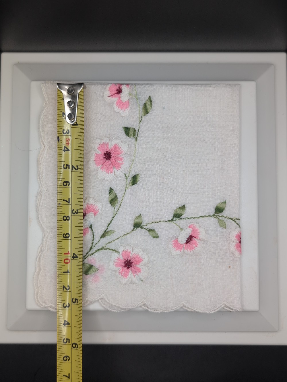 Vtg embroidered hankie pink flowers