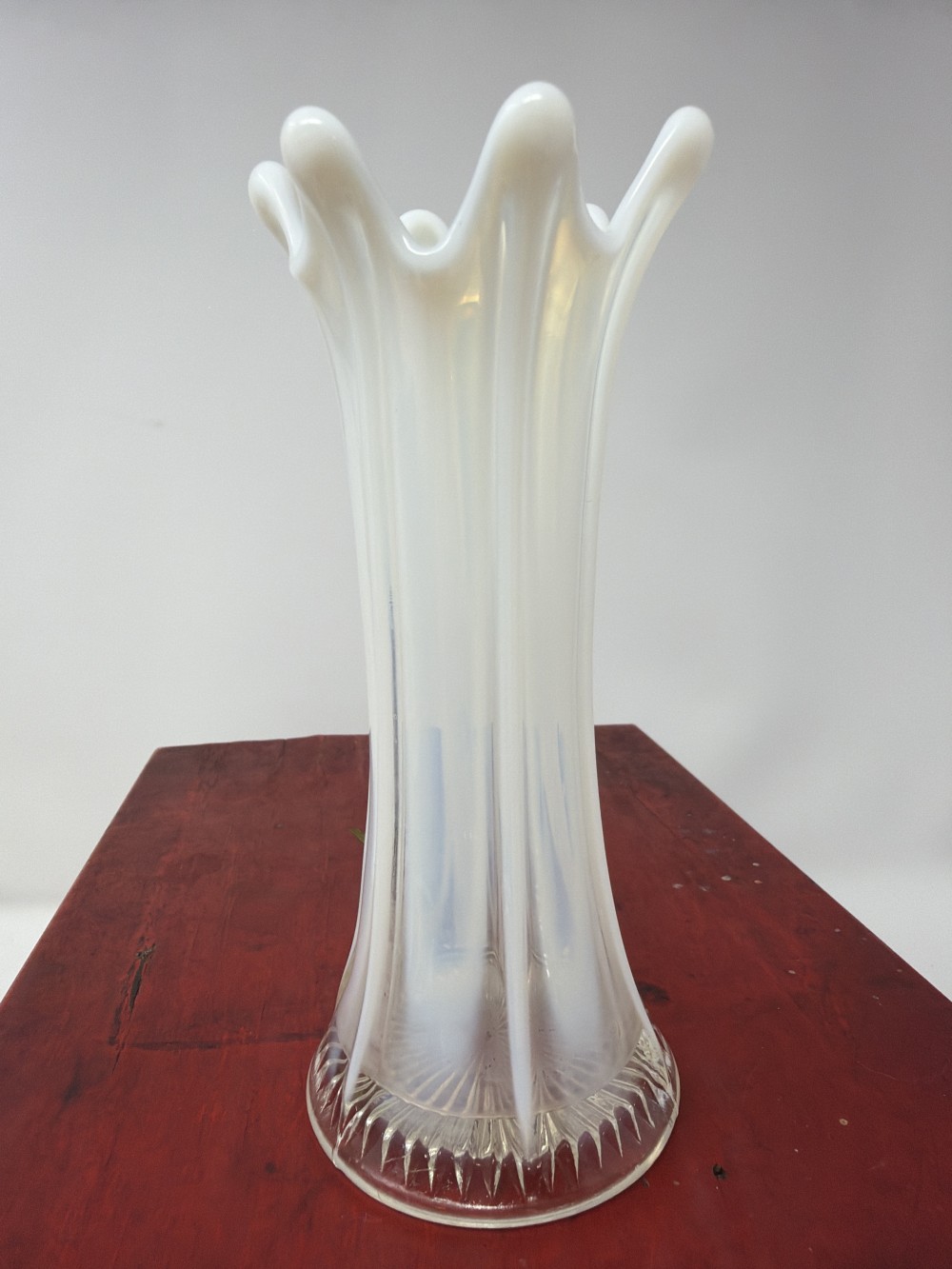 Vtg Opalescent Swung Vase