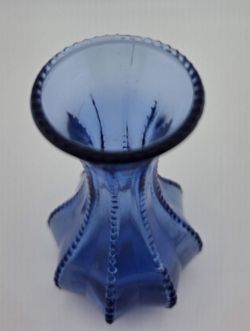 VTG 1940s Indiana Glass Cobalt Beaded Bud Vase