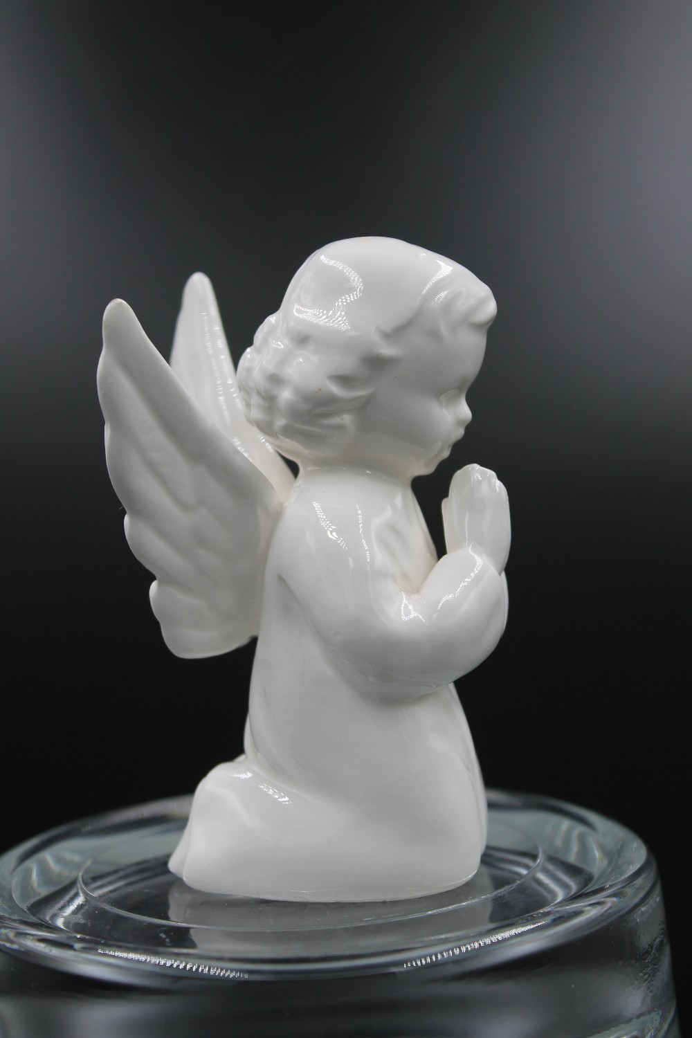 Vtg NAPCO praying angel figurine