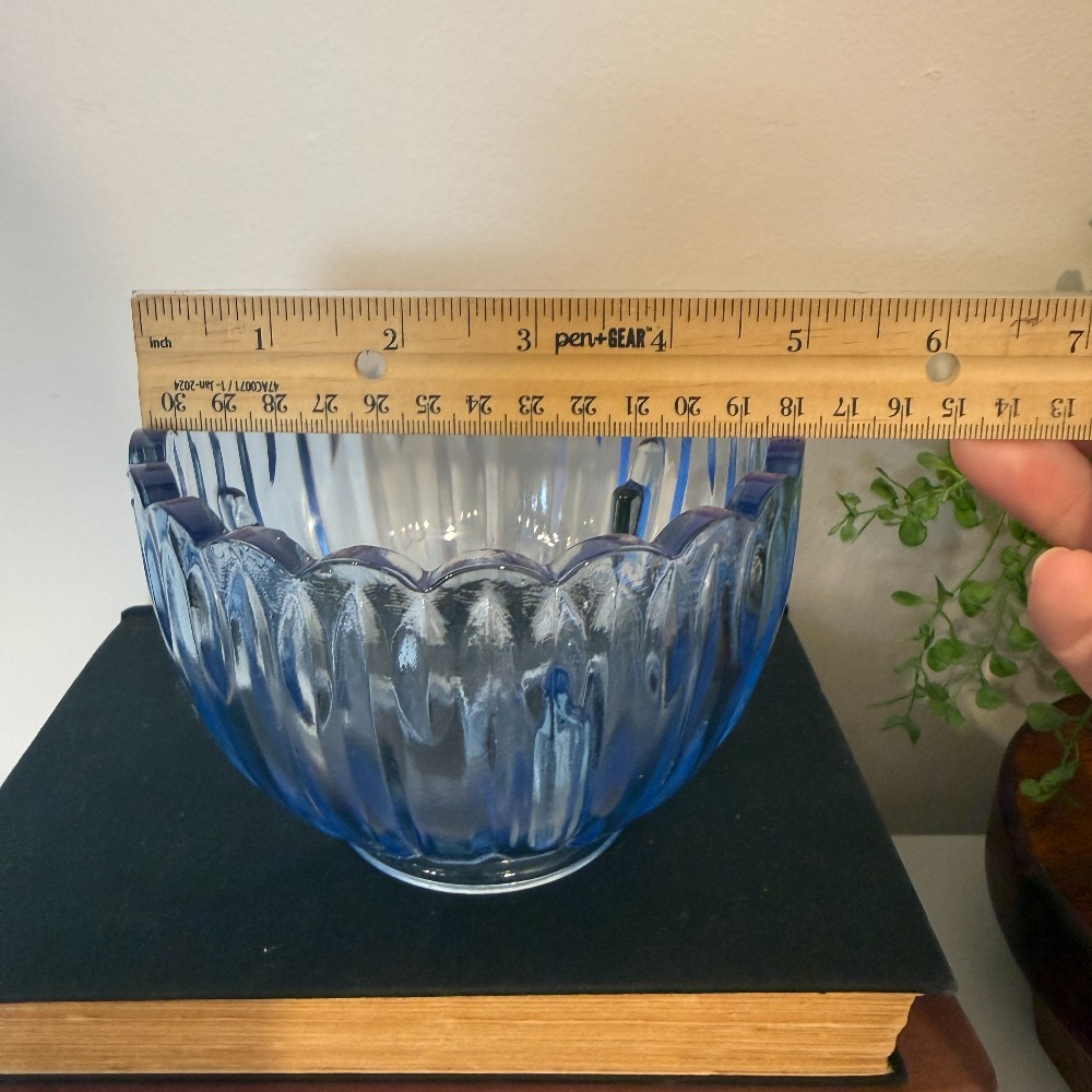 L.E. Smith Blue Ribbed Glass Fairy Lamp Top