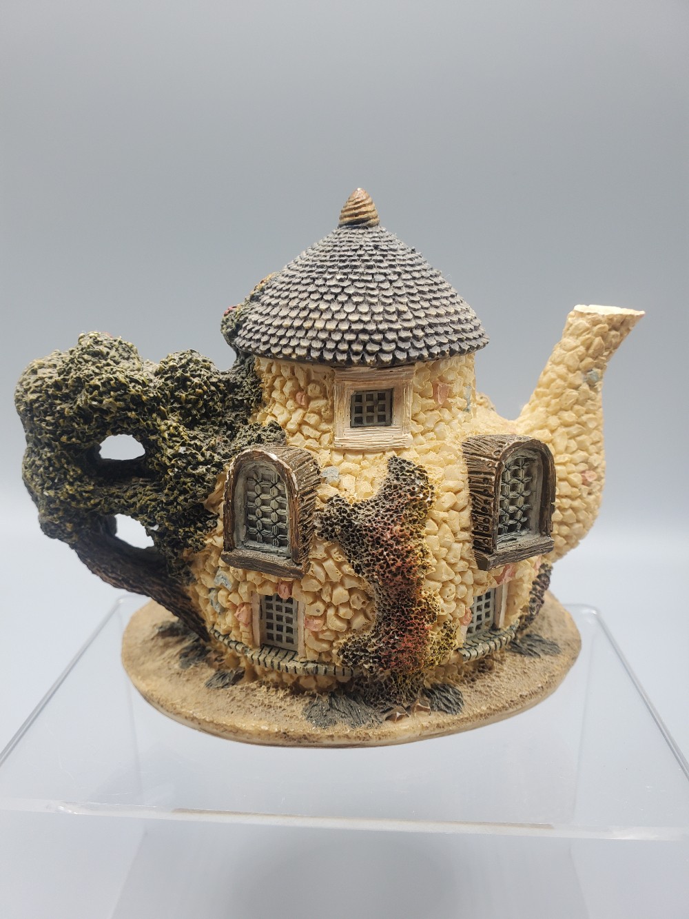 Decorative Teapot Cottage