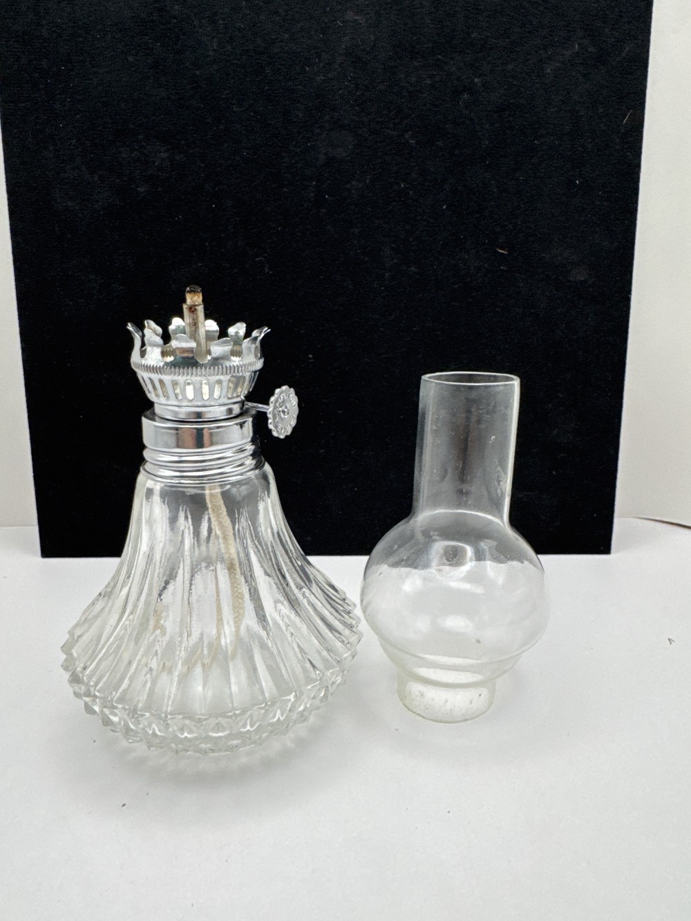 MINATURE  OIL LAMP/GLOBE.  DIAMOND CUT BASE