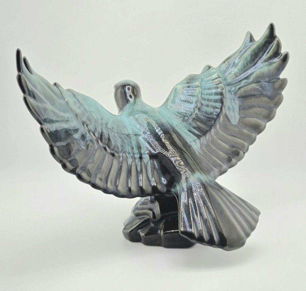 VTG Blue Mountain Pottery Soaring Eagle