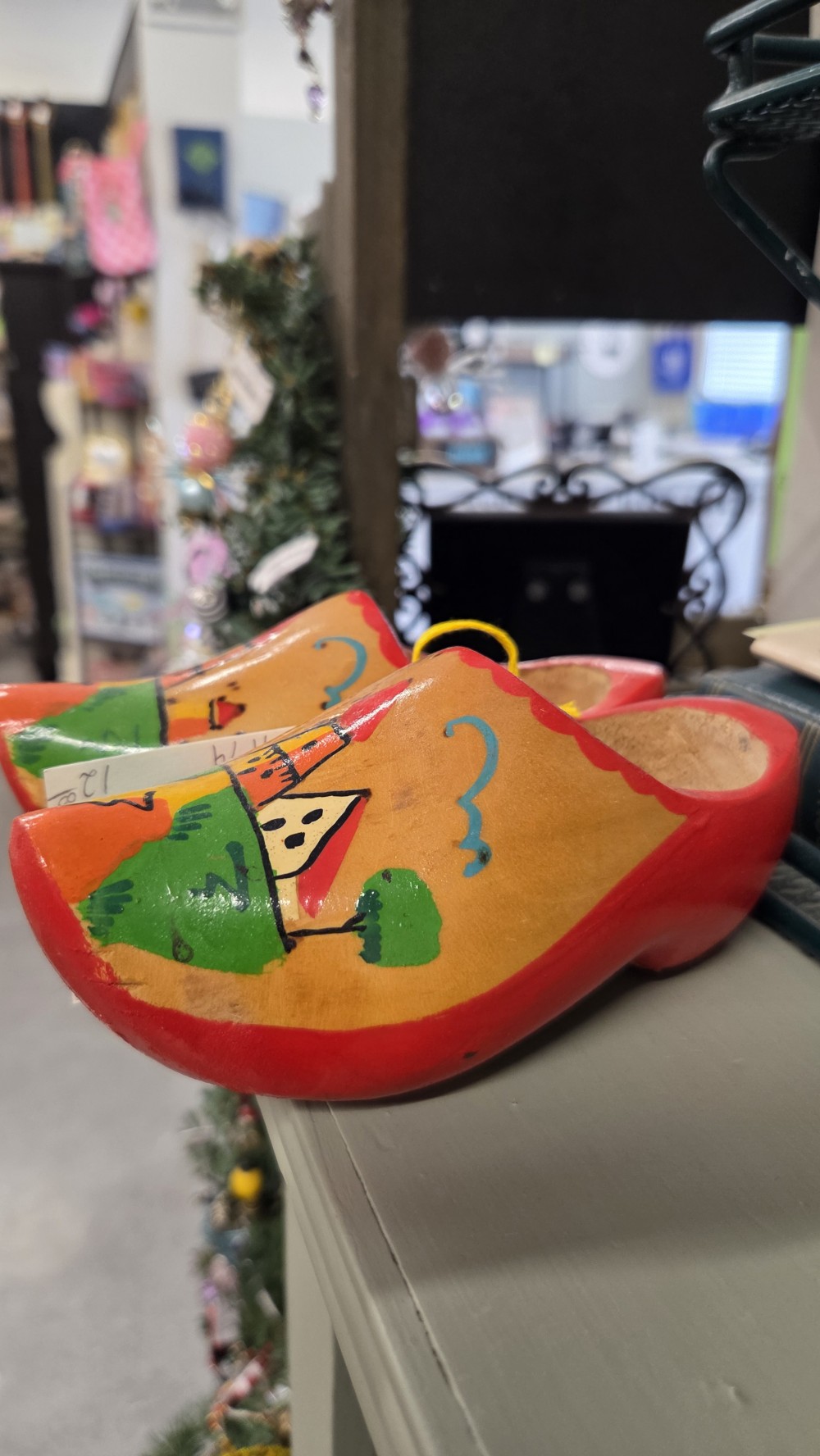 DO-1174 Pair Vtg Wood Dutch Shoes