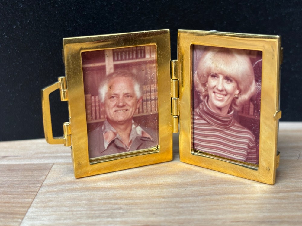 Swarovski Crystal Memories Suitcase Miniature Double Picture Frame 210821