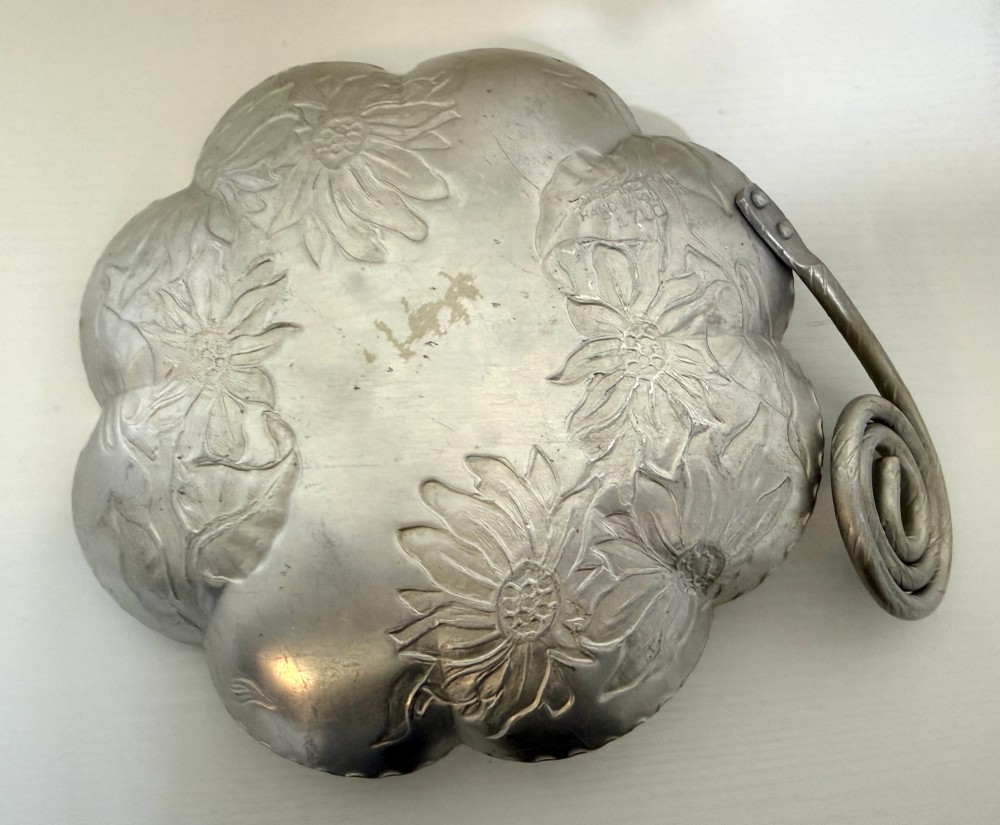 Farber & Shlevin aluminum serving dish