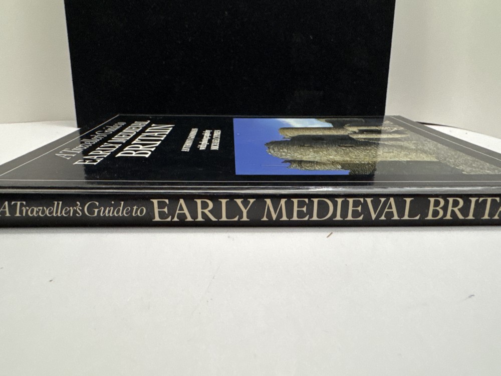 HBB A TRAVELERS GUIDE TO MEDIEVAL BRITAIN