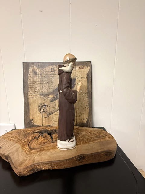 St. Francis of Assisi Porcelain Figurine Doves Vintage Statue