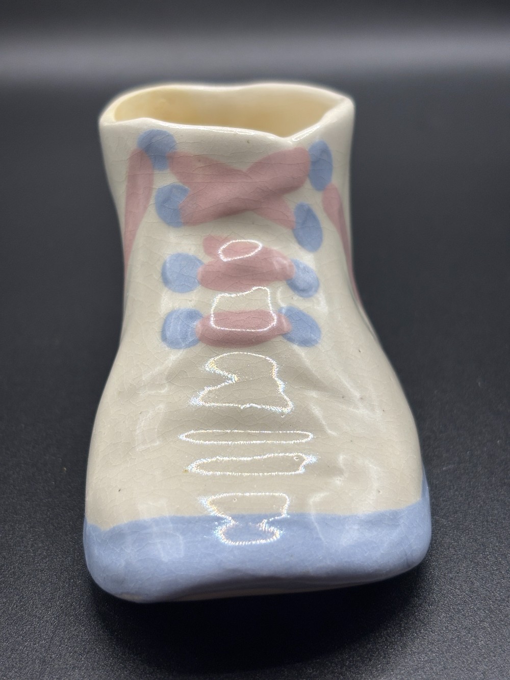 Planter ceramic off white baby shoe w/pink & blue laces