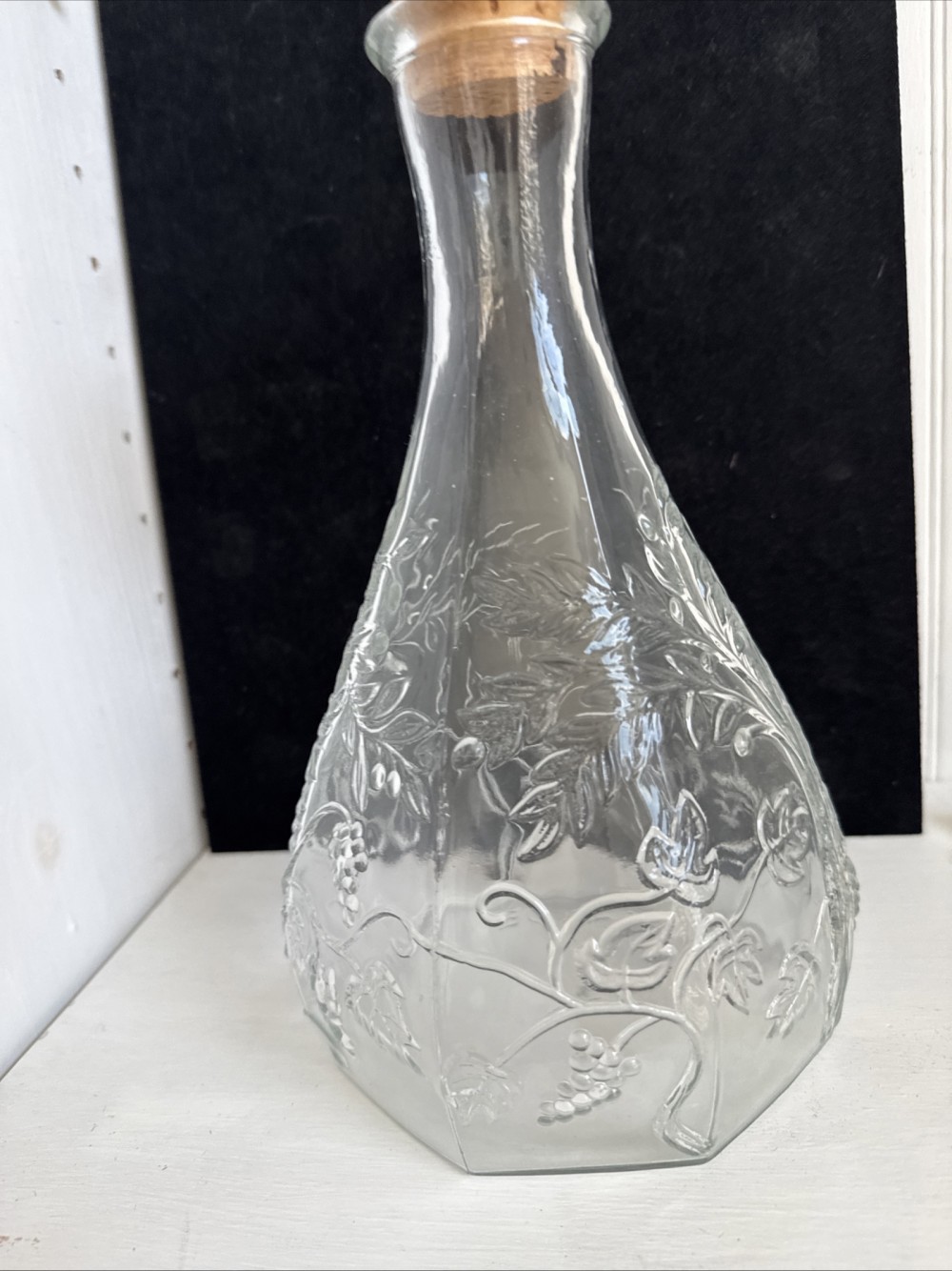DECANTER, ITALIAN,  LARGE WITH CORK