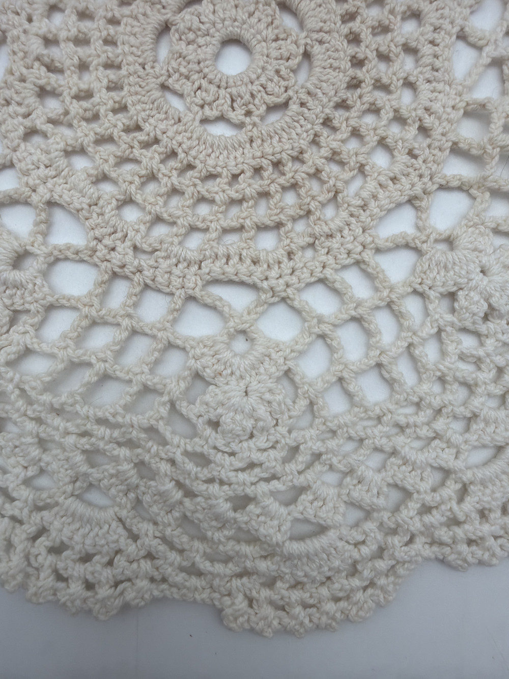 Cream Crochet Doily w/Scalloped Edge