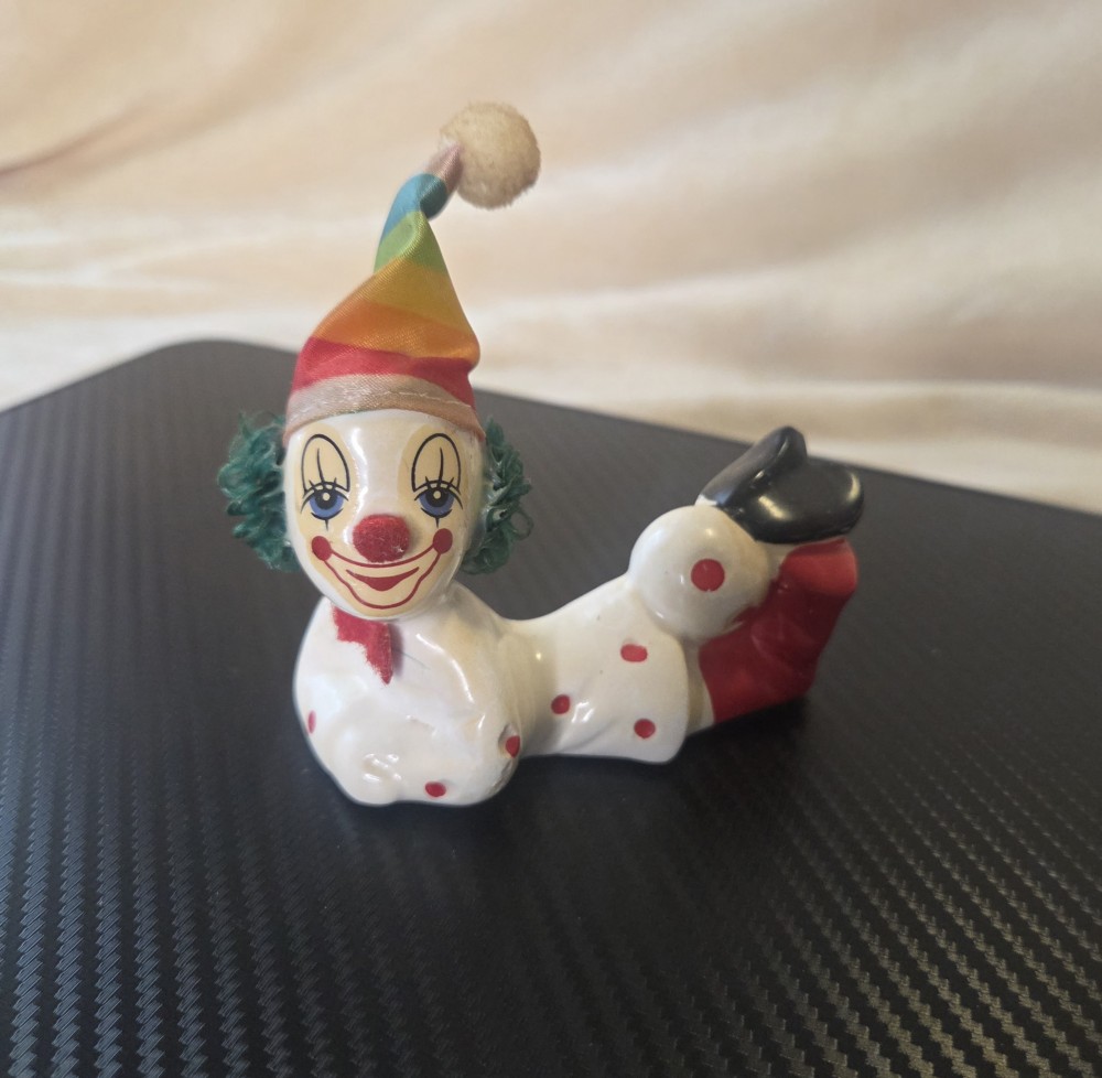 VTG Ceramic Lounging Clown