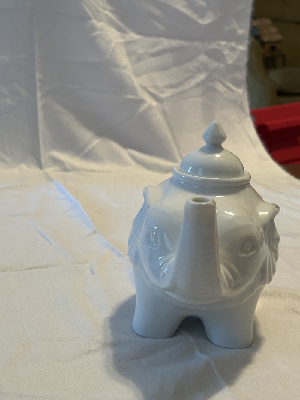 BIA Cordon Bleu Elephant Teapot, a whimsical 28-ounce serving vessel crafted from high-quality white porcelain - great condition - as is - see pics