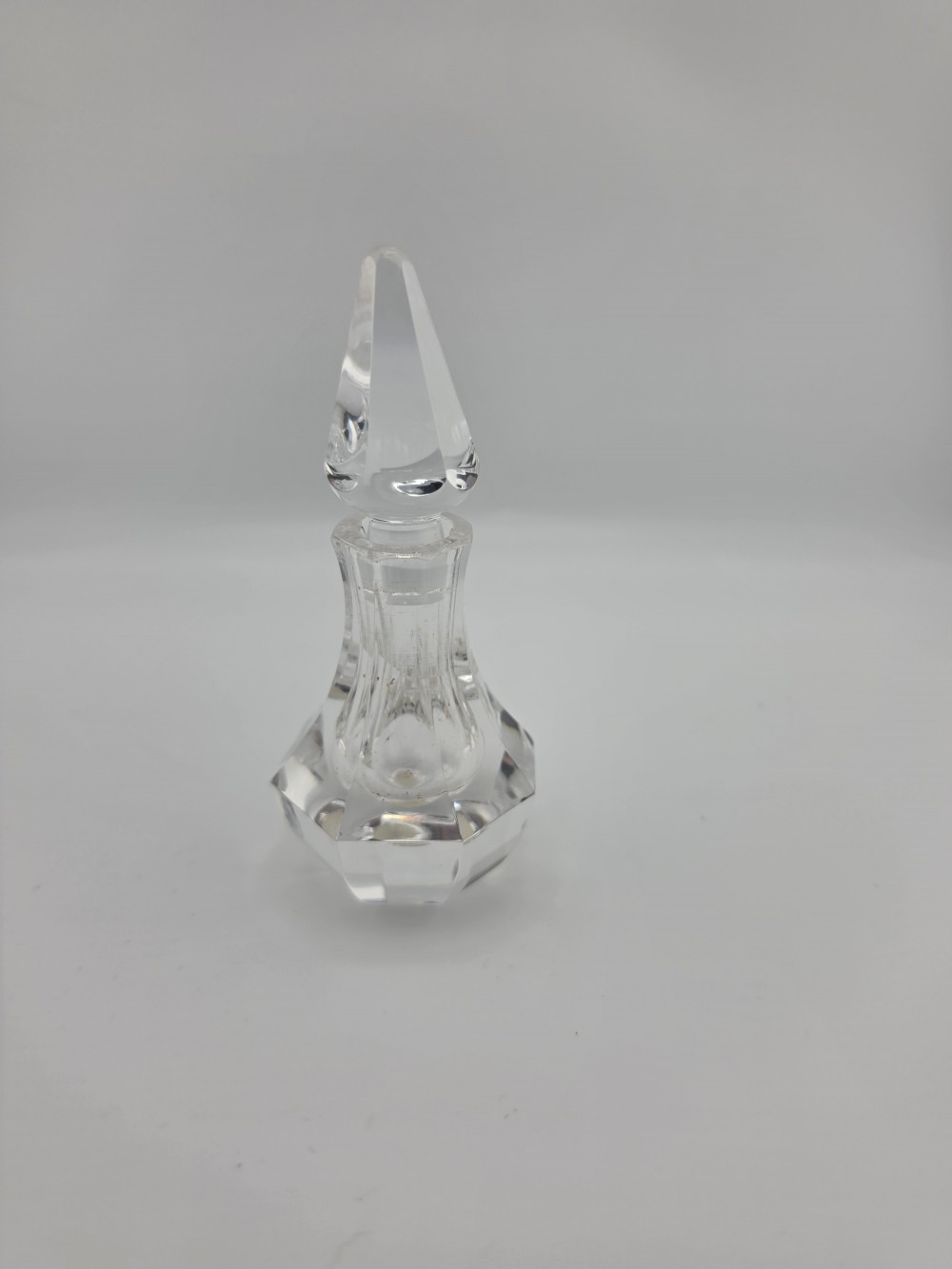 VTG Oneida Leaded Crystal Perfume Bottle and Stopper