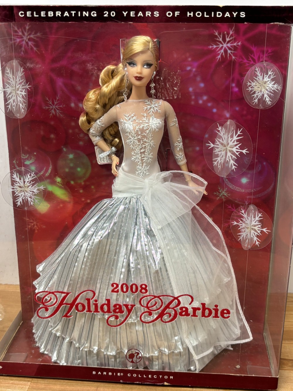 2008 Holiday Barbie 20th Anniversary Blonde Silver Snowflake Gown Mattel L9643 NIB