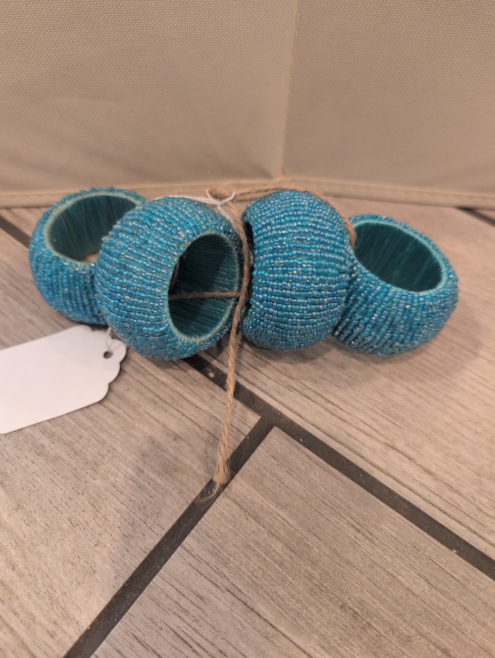 S/4 Blue beaded napkin rings