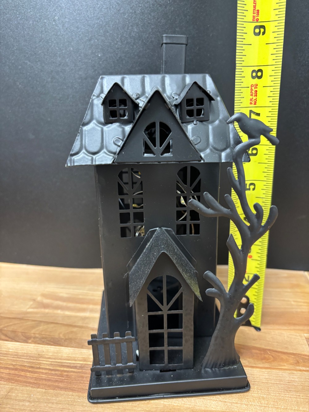 Lighted Metal Haunted House Halloween Decor Crow Tree