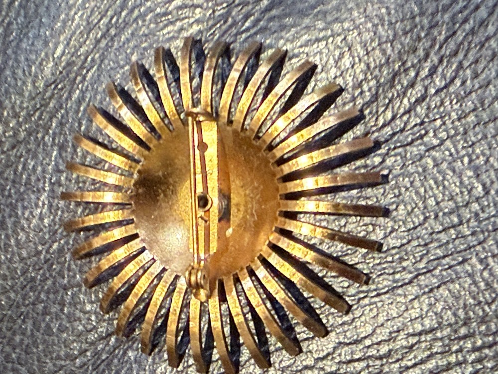 Vintage Gold Round Spikey Brooch Pin