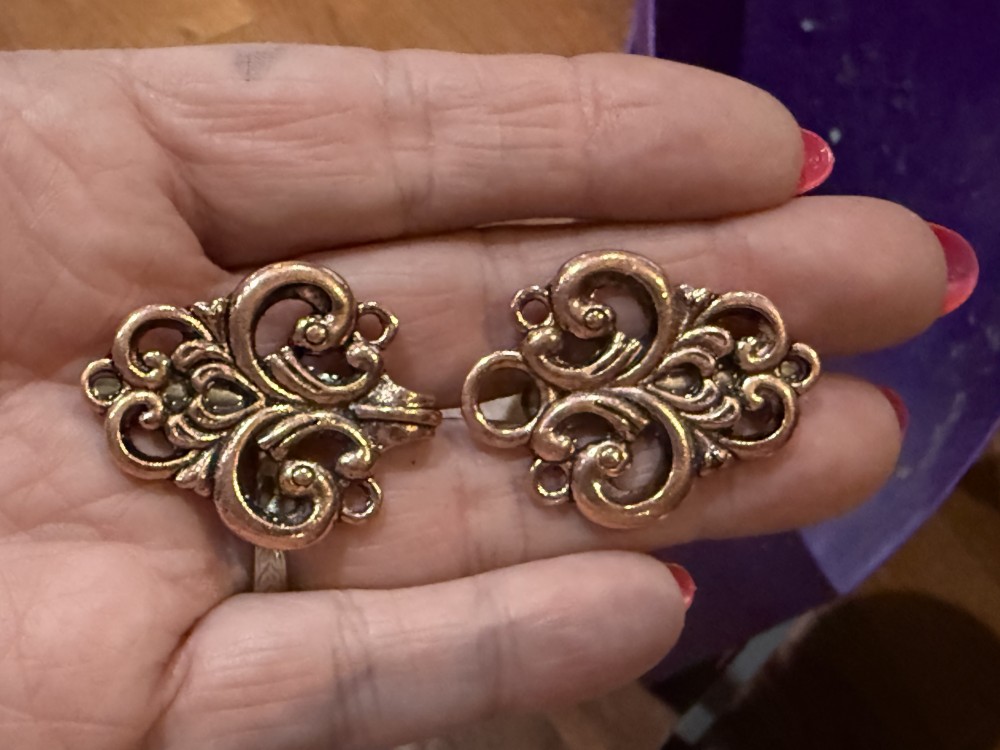 Sweater Clip, Cloak Clip, Dress Clip: Swirls Loops