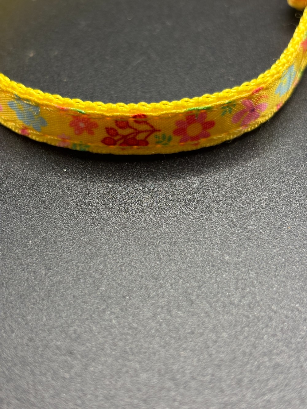 Pet yellow floral PSM adjustable breakaway pet collar w/bell up to 11.5in