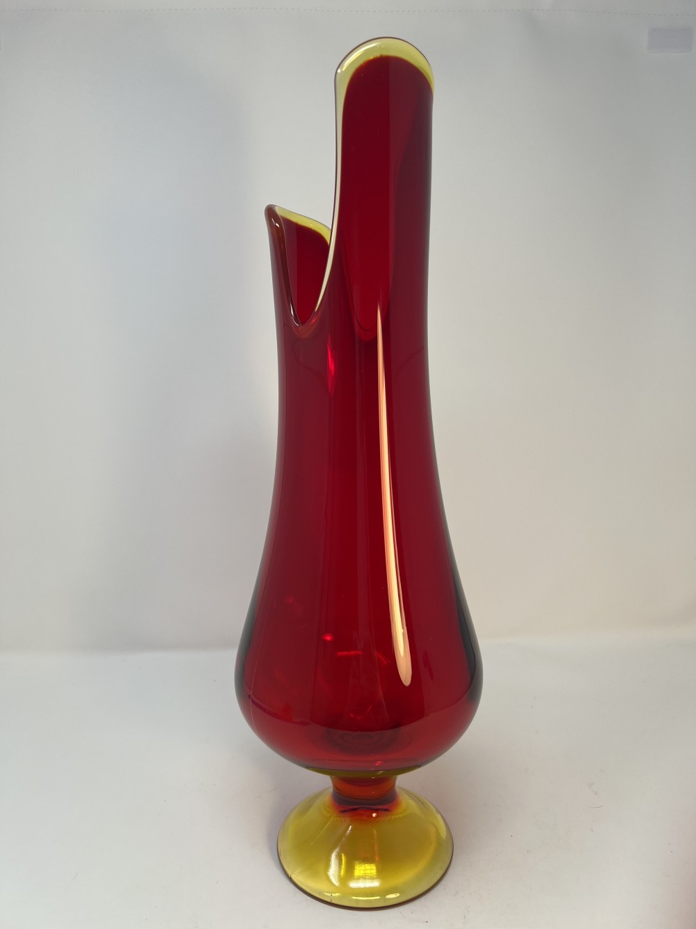 Vtg LE Smith Amberina Glowing Flame swung vase