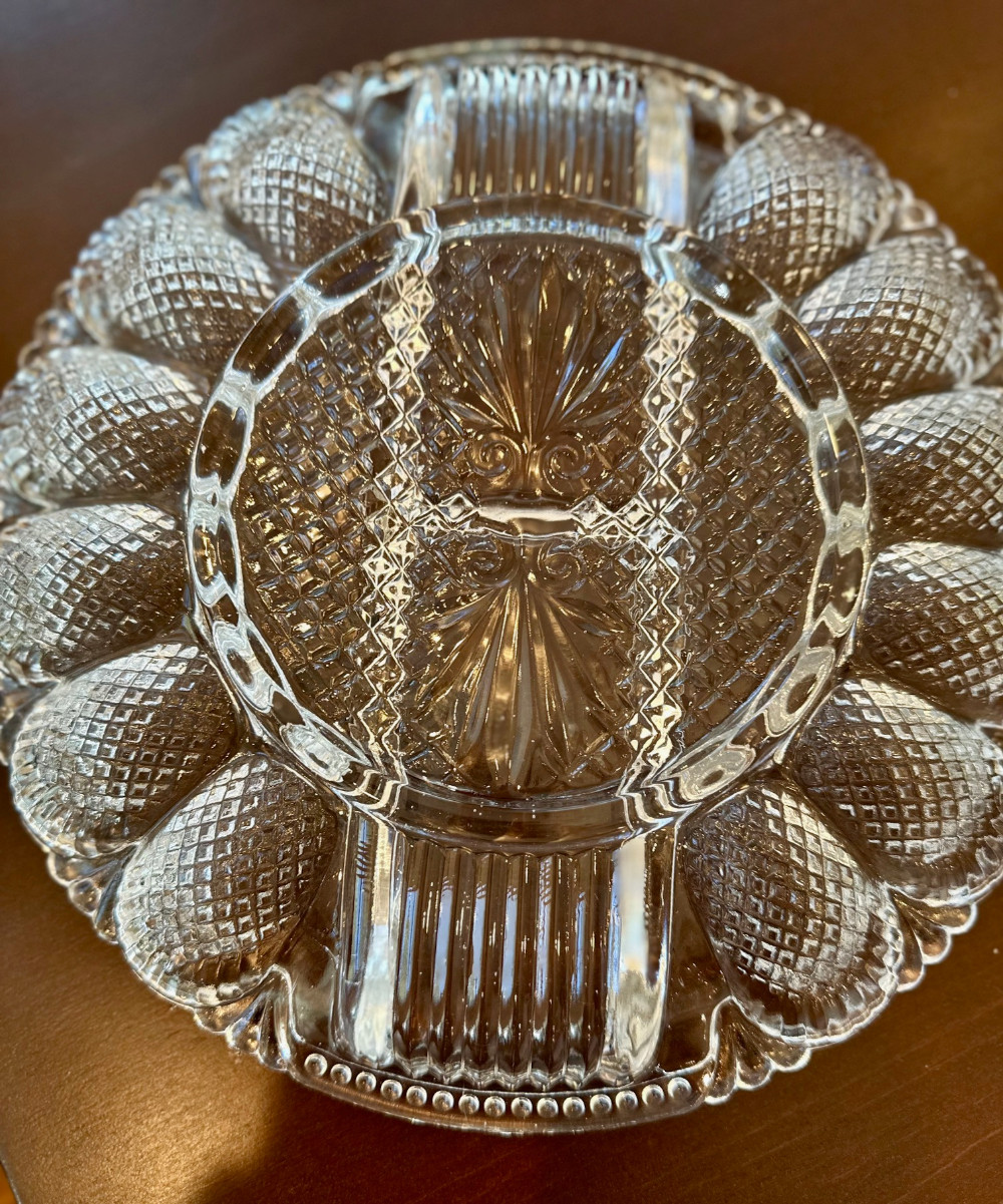 LE Smith Clear Glass Egg Tray Pineapple Pattern. 11 Dia.